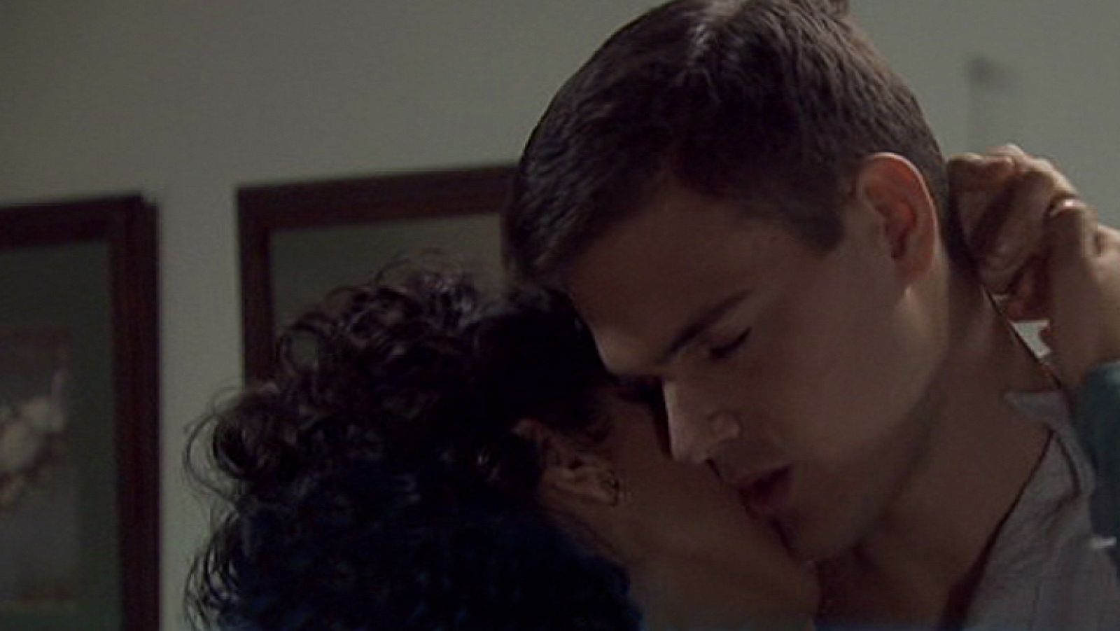 Amar - La lujuria de Alberto y Daniela: la traición a Cecilia