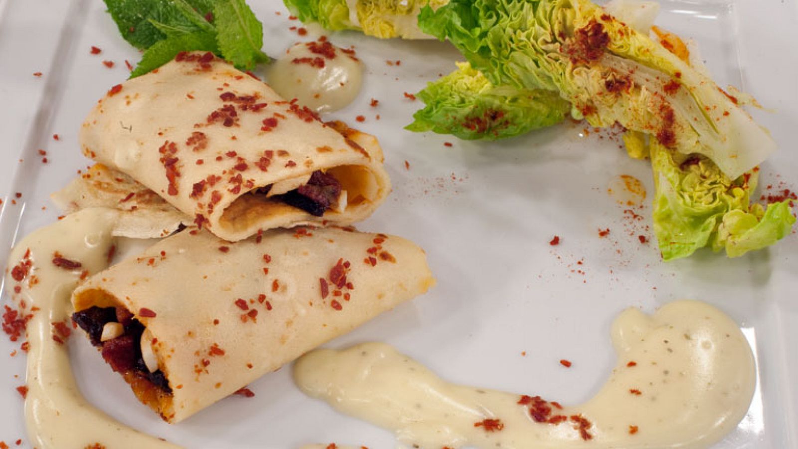 Crepes de ibéricos en salsa blanca