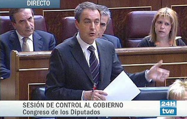  - Zapatero y Rajoy se enzarzan por la crisis económica y la huelga de transporte