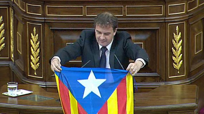  - ERC exhibe en el Congreso una bandera independentista catalana