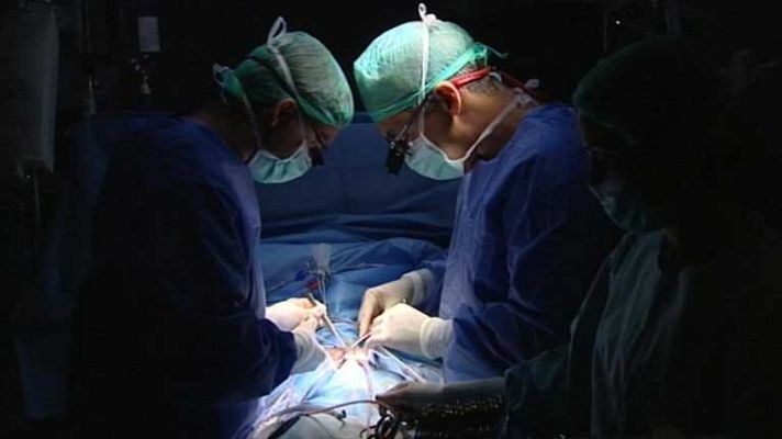 Telediario 1 - Operaciones de corazón