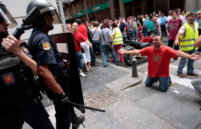 Disturbios entre agricultores y policía en Almería