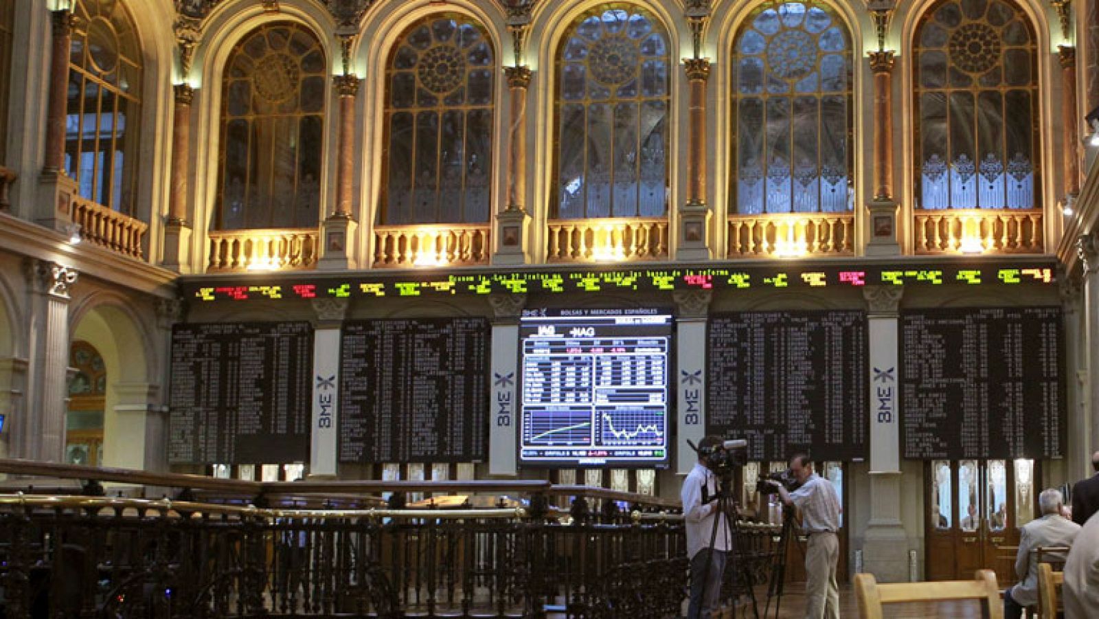 La prima de riesgo baja a 550