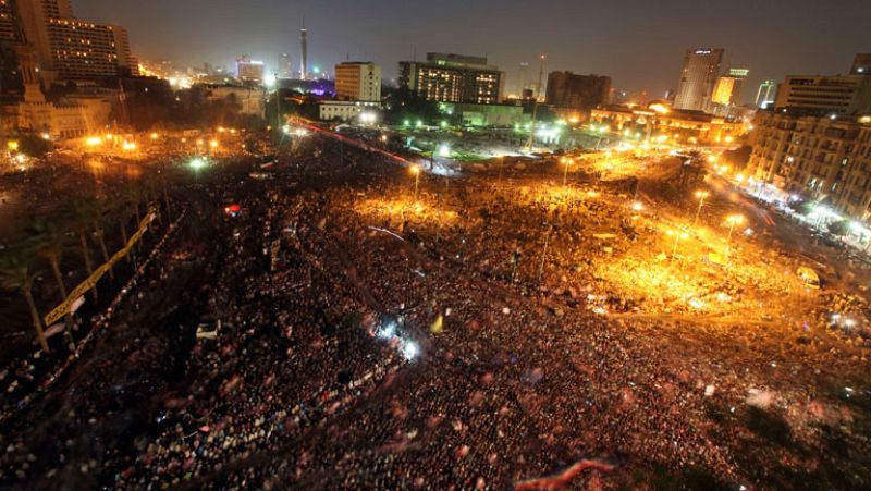Masiva manifestación en Tahrir contra la Junta Militar