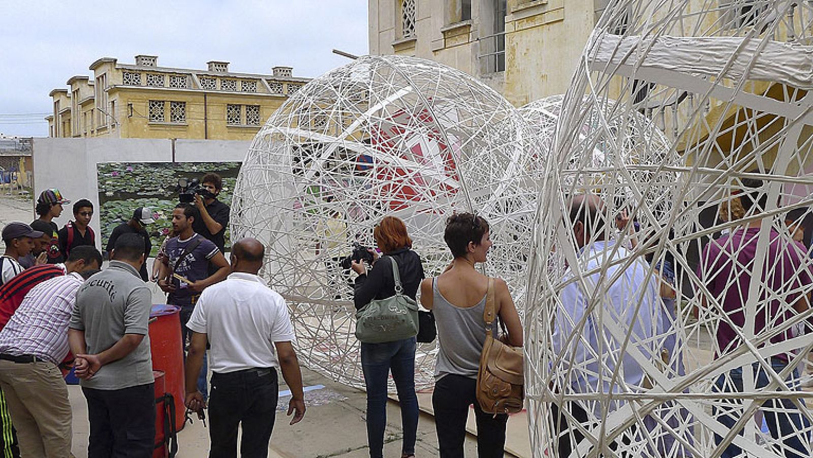 El arte marroquí luce su dinamismo en la Bienal Internacional de Casablanca