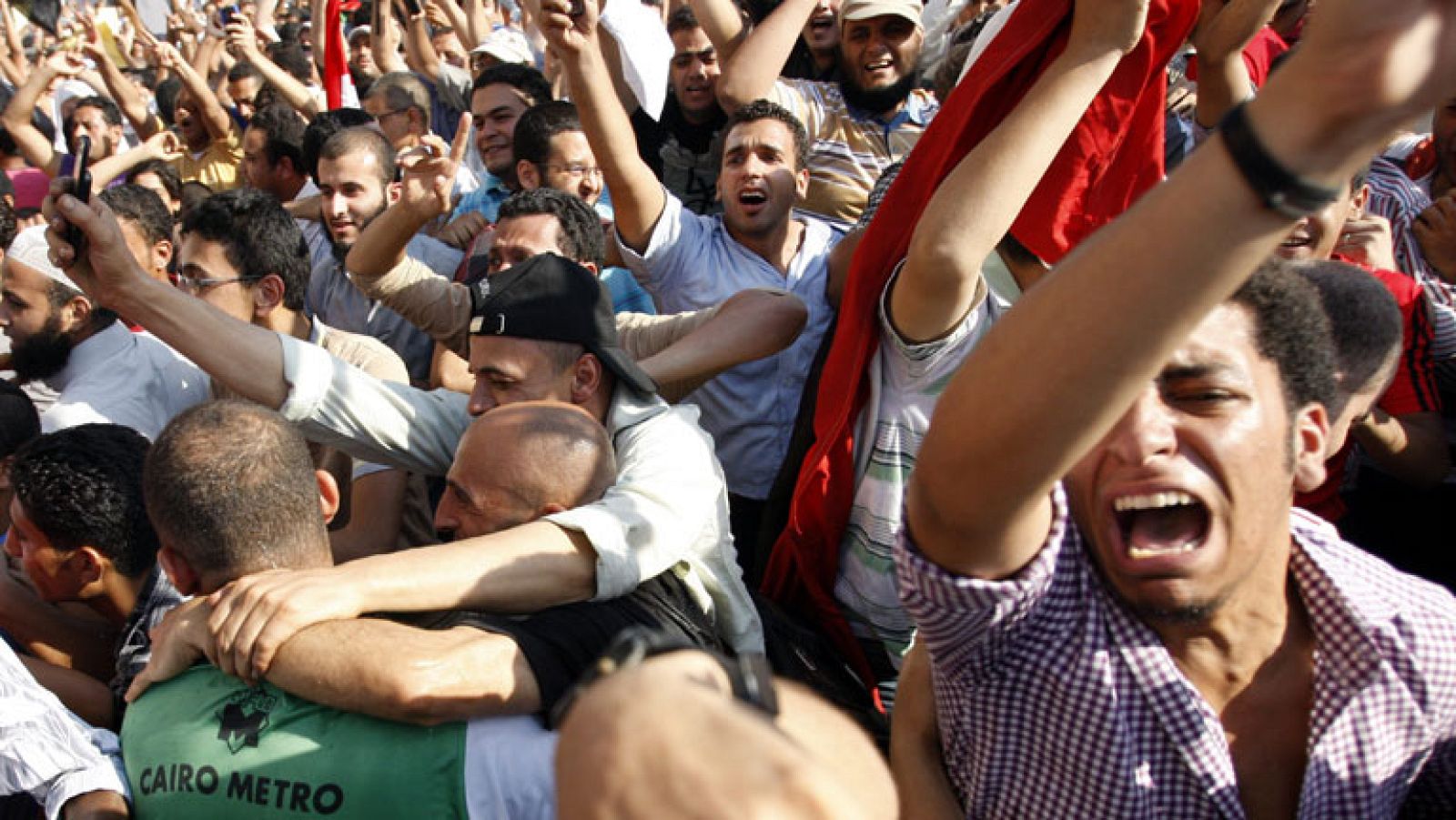 Mursi ofrece unidad a egipcios y dice que mantendrá acuerdos internacionales