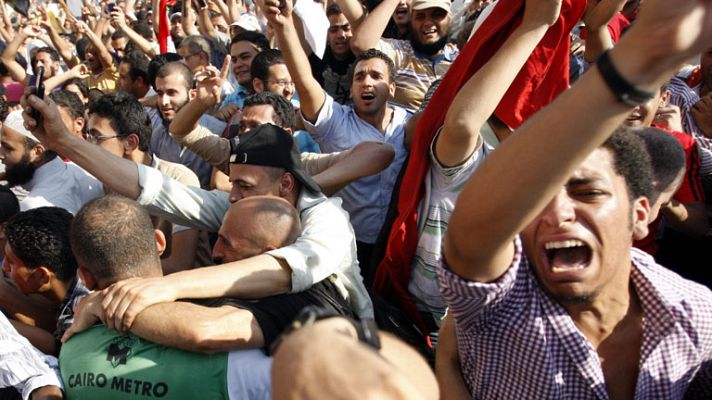 Telediario 1 - Mursi ofrece unidad a egipcios y dice que mantendrá acuerdos internacionales