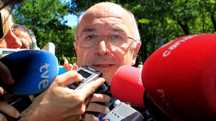 Informativo 24h - Almunia asegura que la UE vigilará más a España tras pedir el rescate de la banca