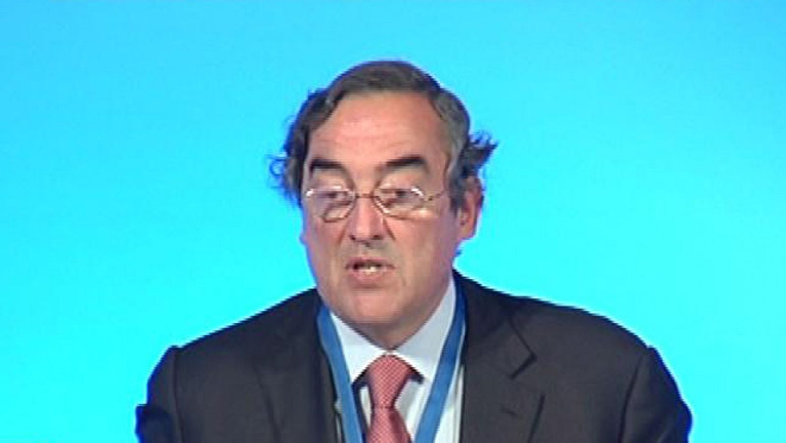 El presidente de la CEOE opina que, "sin una regeneración ético-moral, nada puede mejorar"