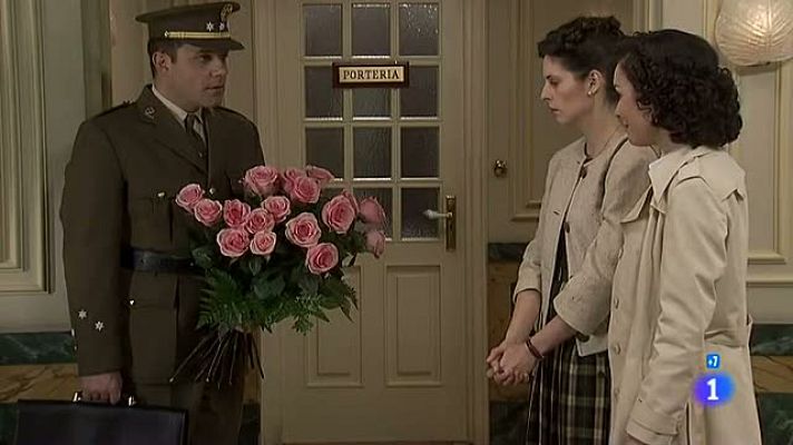 Amar en tiempos revueltos - La agonía de un amor imposible