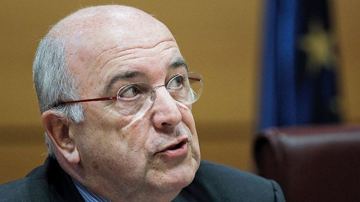 Informativo 24h - Almunia opina que permitir salidas del euro  sería "un error histórico" que "perjudicaría a todos"