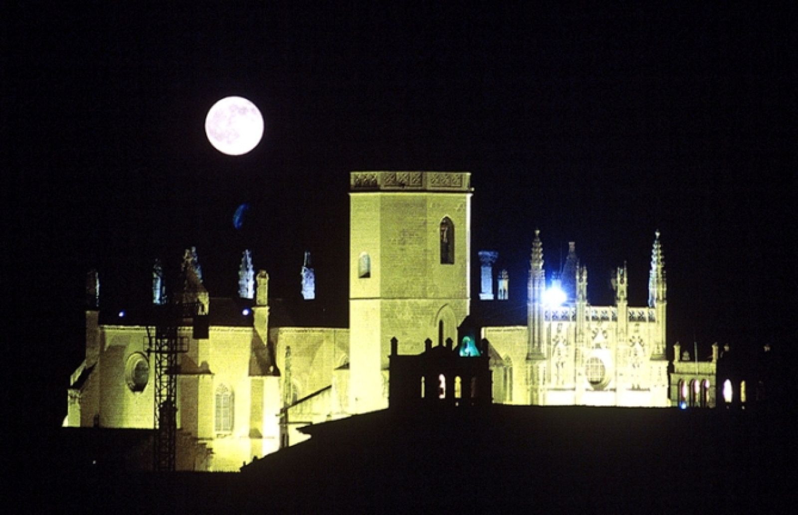 On Off: Casi un siglo después descubre su ciudad - On Off | Ver