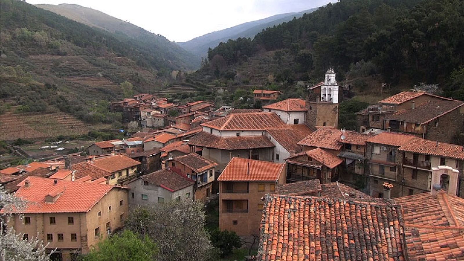 Conectando España - Robledillo de Gata y Passanant i Belltall - ver ahora