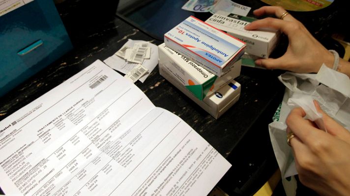 Telediario 1 - Sanidad abordará en el Consejo Interterritorial una lista para excluir 456 medicamentos de la financiación