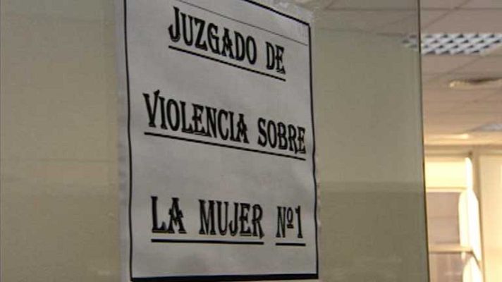 Telediario 1 - Informe sobre violencia de género