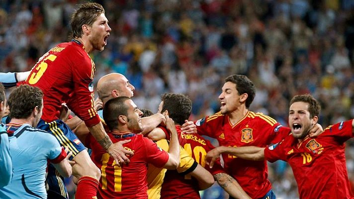 Telediario 1 - España, a la final de la Eurocopa 2012 tras ganar a Portugal en los penaltis