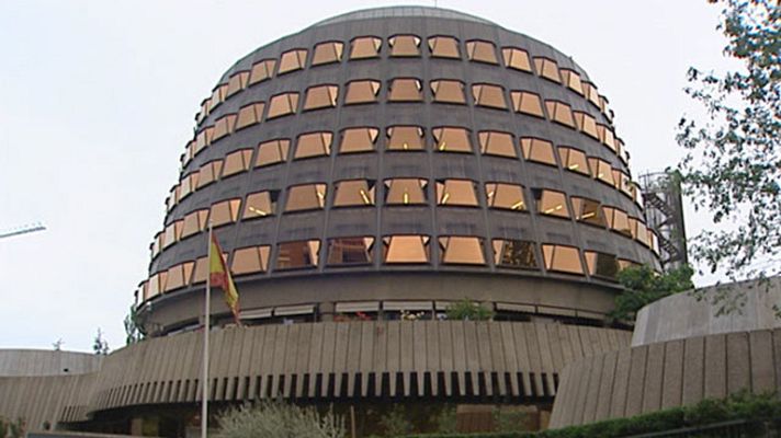 Telediario 1 - Último día de Gobierno y oposisión para renovar los órganos constitucionales