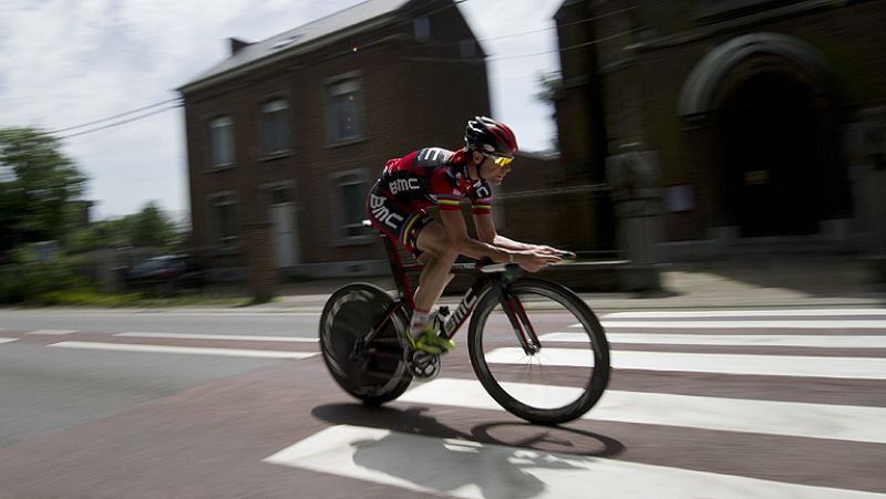 El ciclista australiano Cadel Evans (BMC) y el británico Bradley  Wiggins (Sky) se presentan como los dos grandes favoritos a la  victoria final del Tour de Francia 2012, que da comienzo este sábado  en la localidad belga de Lieja y concluirá el 22 d