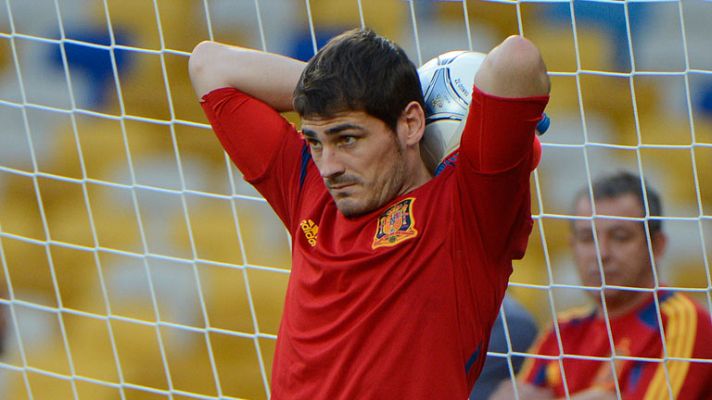 Telediario 1 - Casillas, un seguro bajo palos, que sigue acumulando récords