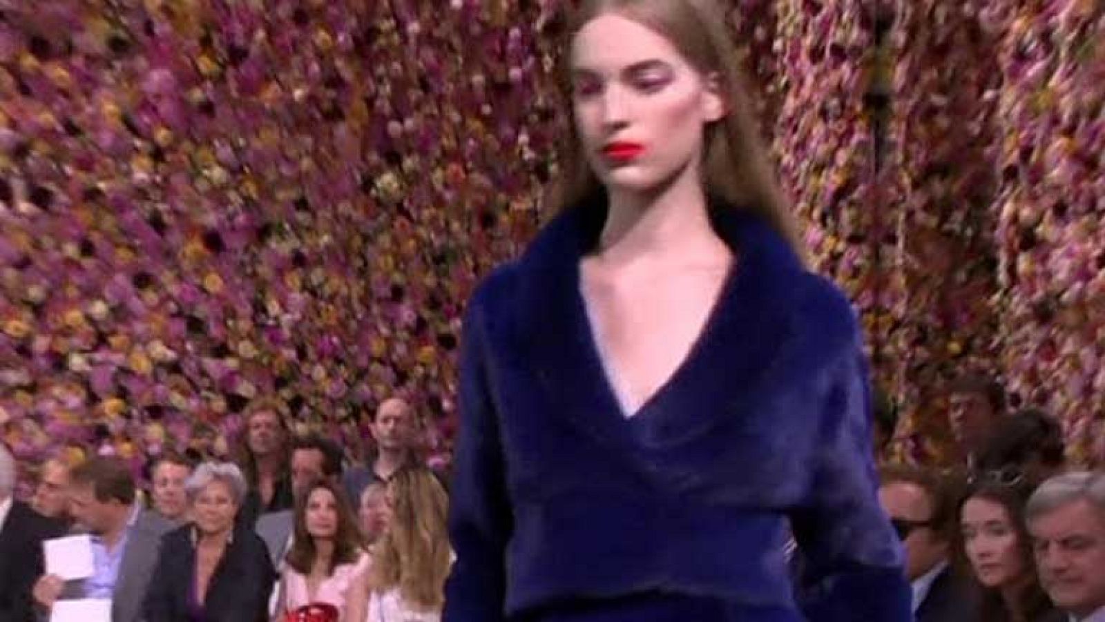 Raf Simons se estrena como nuevo director creativo de Cristian Dior