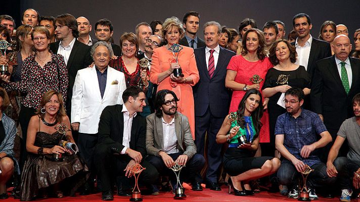 La 2 Noticias - TVE, gran triunfadora de los Premios Iris de  la Academia de Televisión con 11 galardones