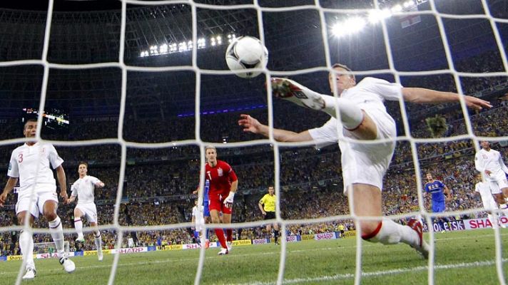 Telediario 1 - Los goles fantasma pueden pasar a la historia