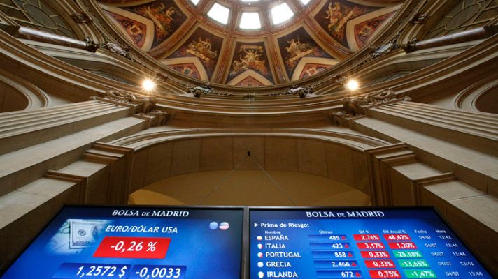 Telediario 1 - La rentabilidad de la deuda española vuelve a superar el 7% a la espera del Eurogrupo