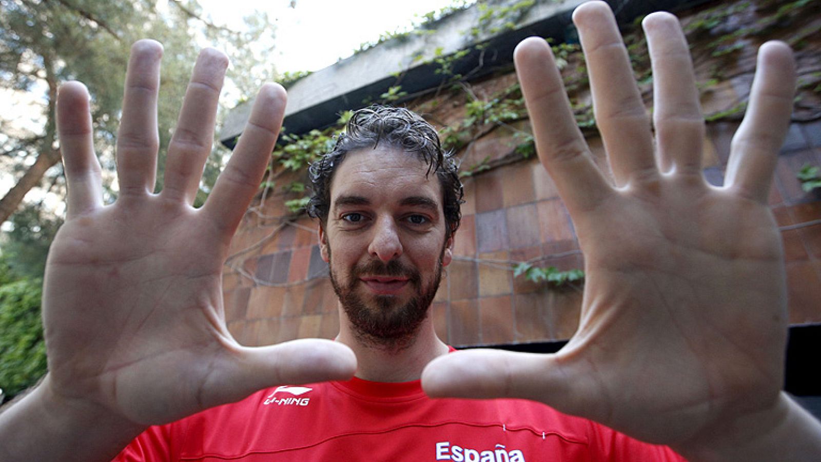 La selección española de baloncesto inicia este lunes su gira preolímpica contra Gran Bretaña. El combinado de Scariolo inicia su carrera hacia el ansiado oro olímpico contra la selección anfitriona de los Juegos, liderada por el jugador de los Bulls