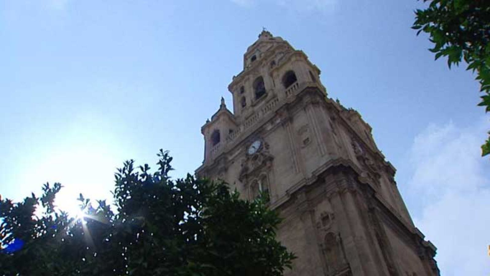 Temperaturas altas en Murcia y viento fuerte en Canarias