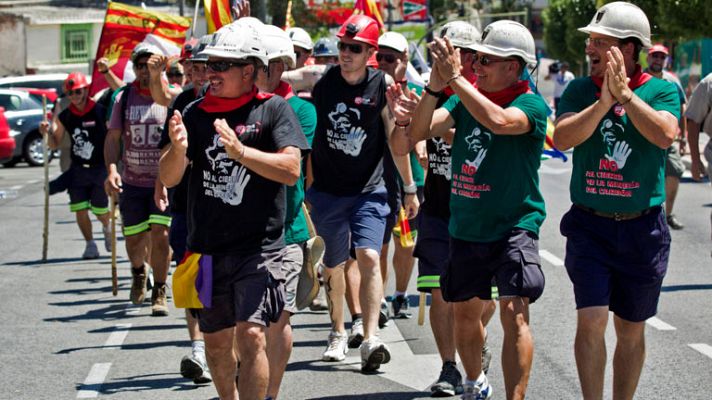 Telediario 1 - La marcha negra se prepara para entrar en Sol esta noche