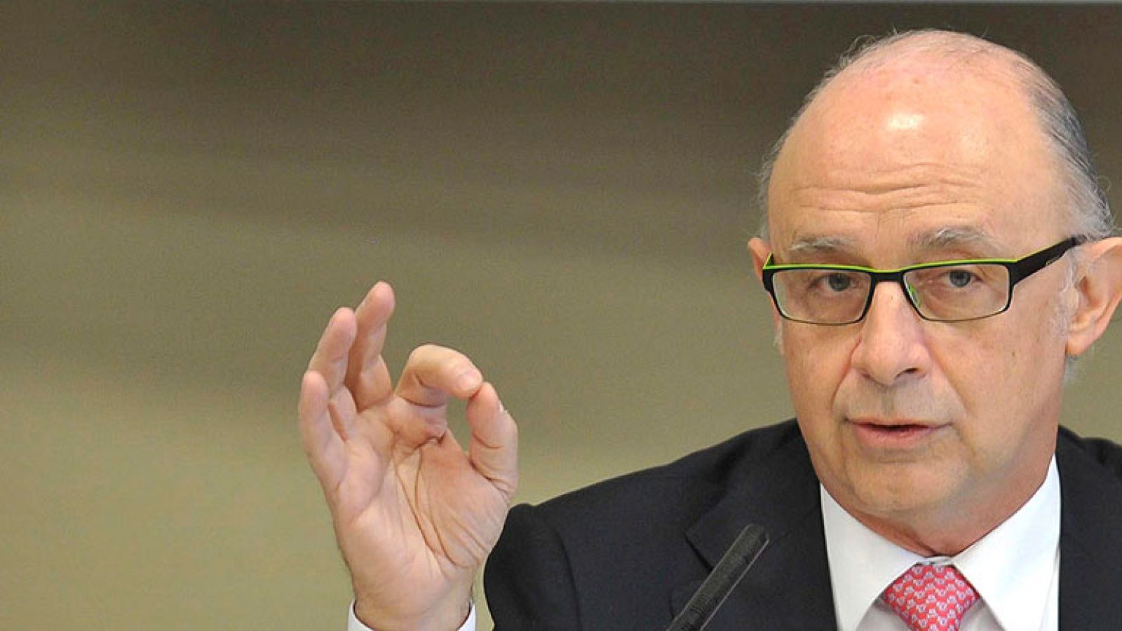 El Gobierno pedirá más esfuerzos a las CC.AA. y ofrecerá hispabonos