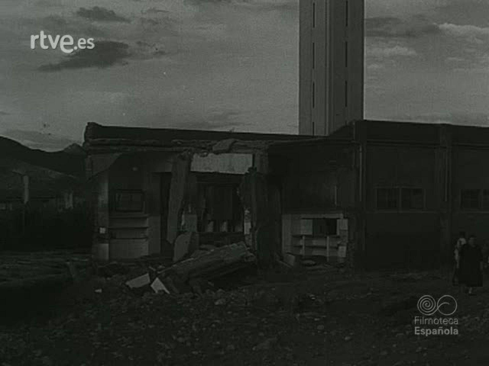 NOT N 353 B - NO-DO | Ver