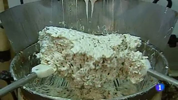 Telediario 1 - Turrones, juguetes y los ajustes