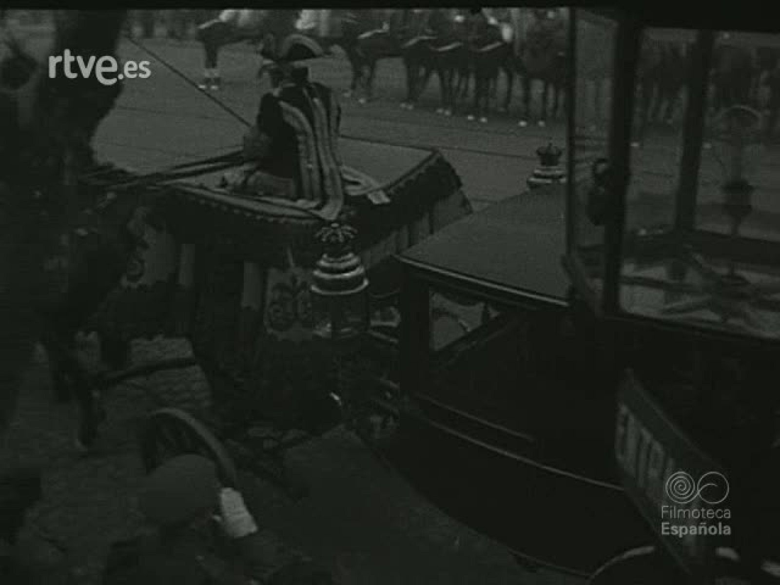 NOT N 371 B - NO-DO | Ver