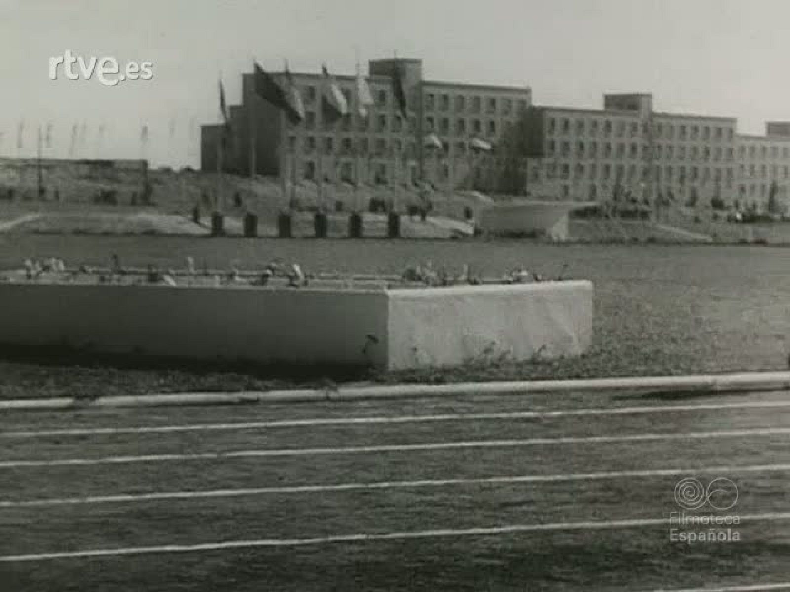 NOT N 73 B - NO-DO | Ver