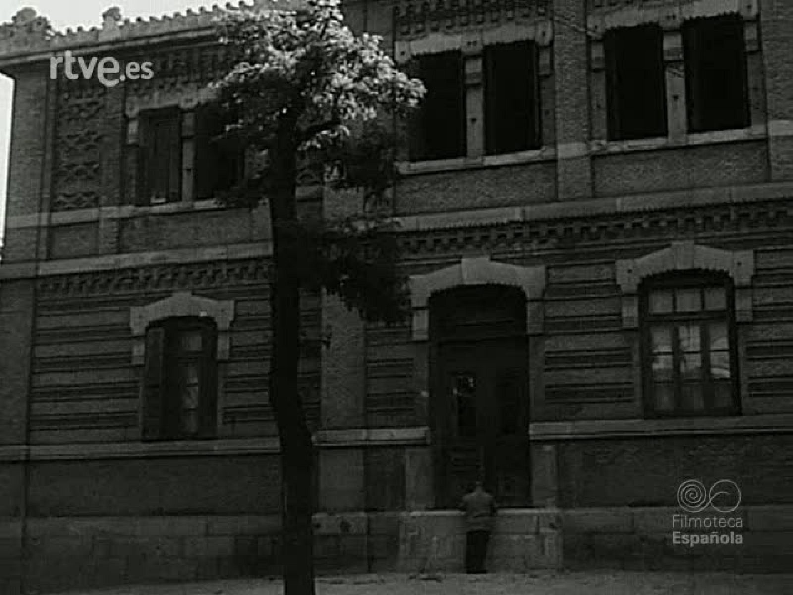 NOT N 1765 A - NO-DO | Ver