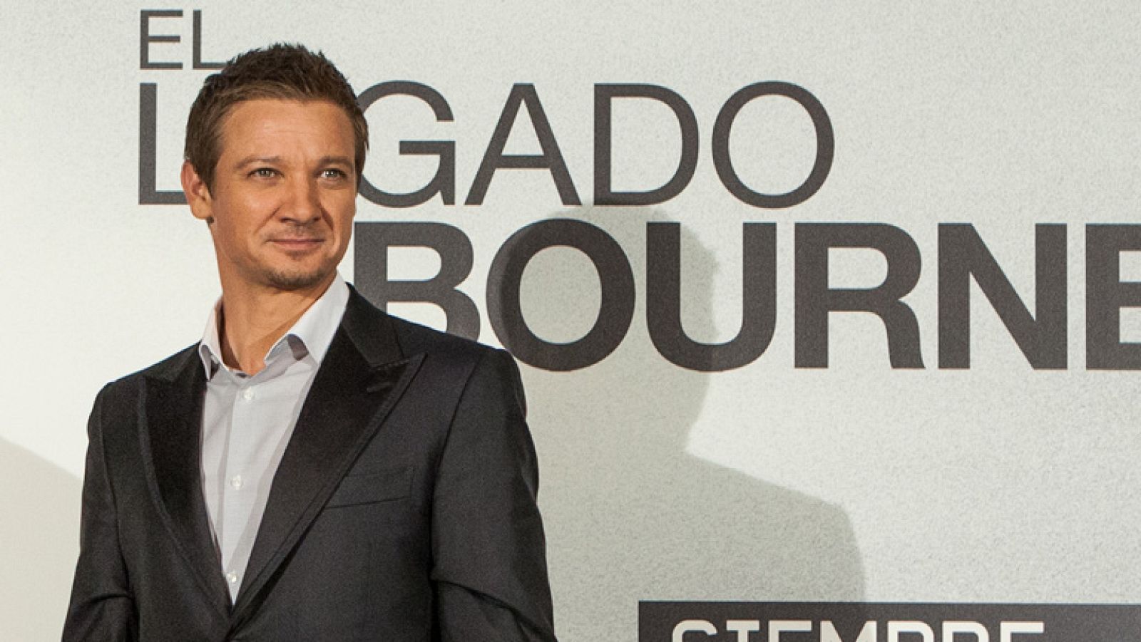 Jeremy Renner hereda 'El legado de Bourne' | Ver