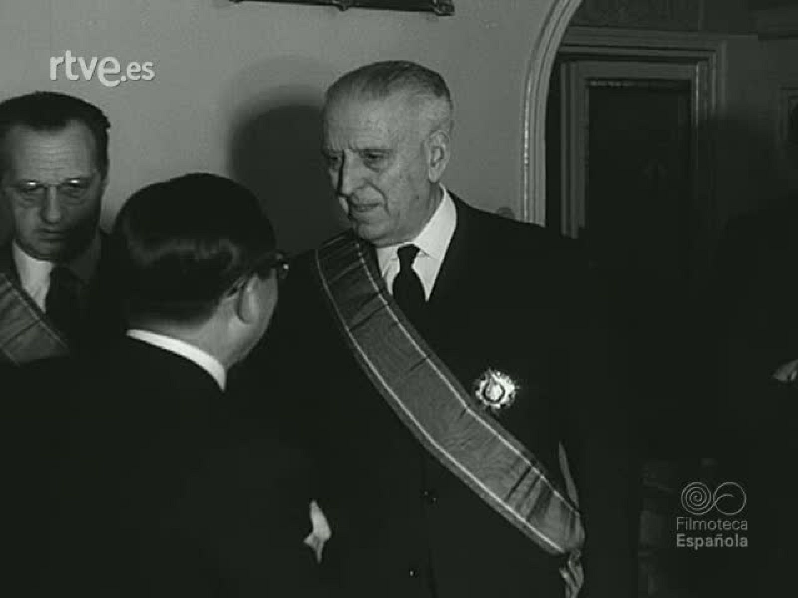 NOT N 937 B - NO-DO | Ver