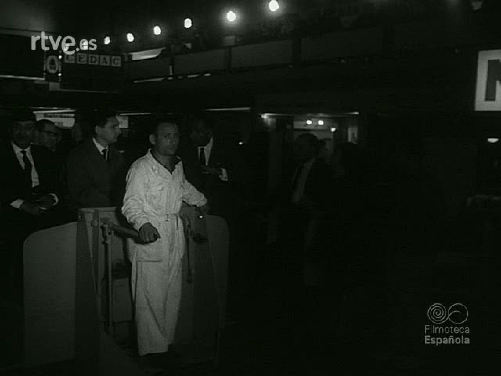 NOT N 1076 B - NO-DO | Ver