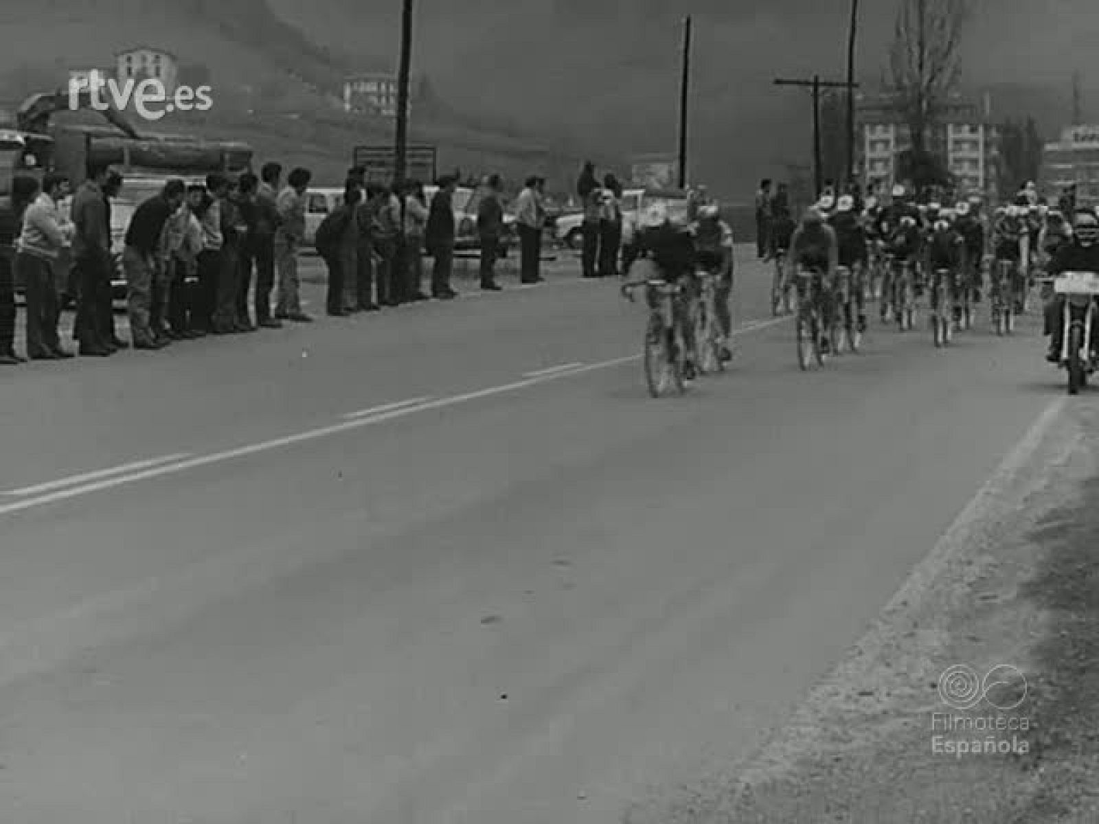 NOT N 1585 A - NO-DO | Ver