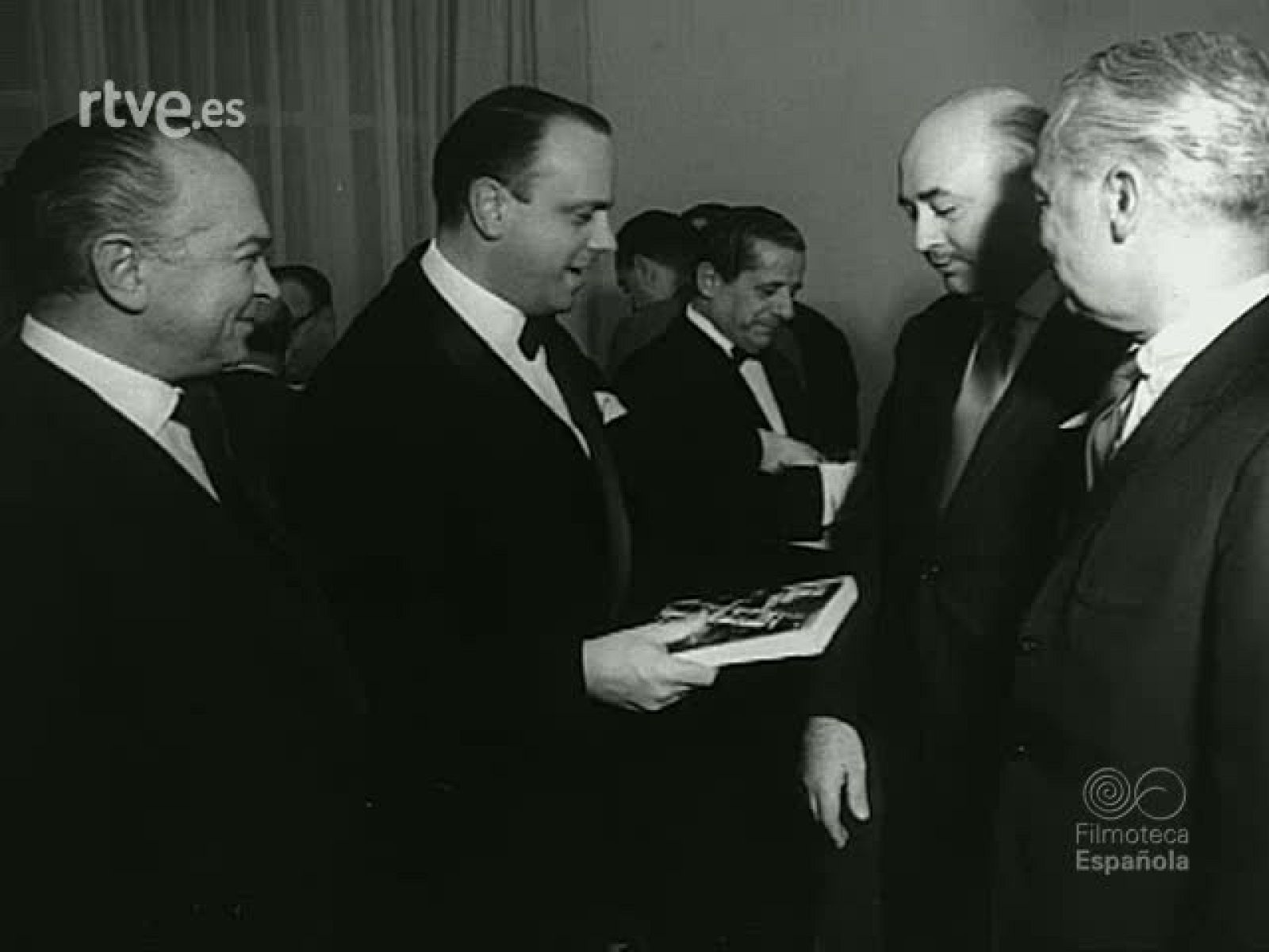 NOT N 1040 B - NO-DO | Ver