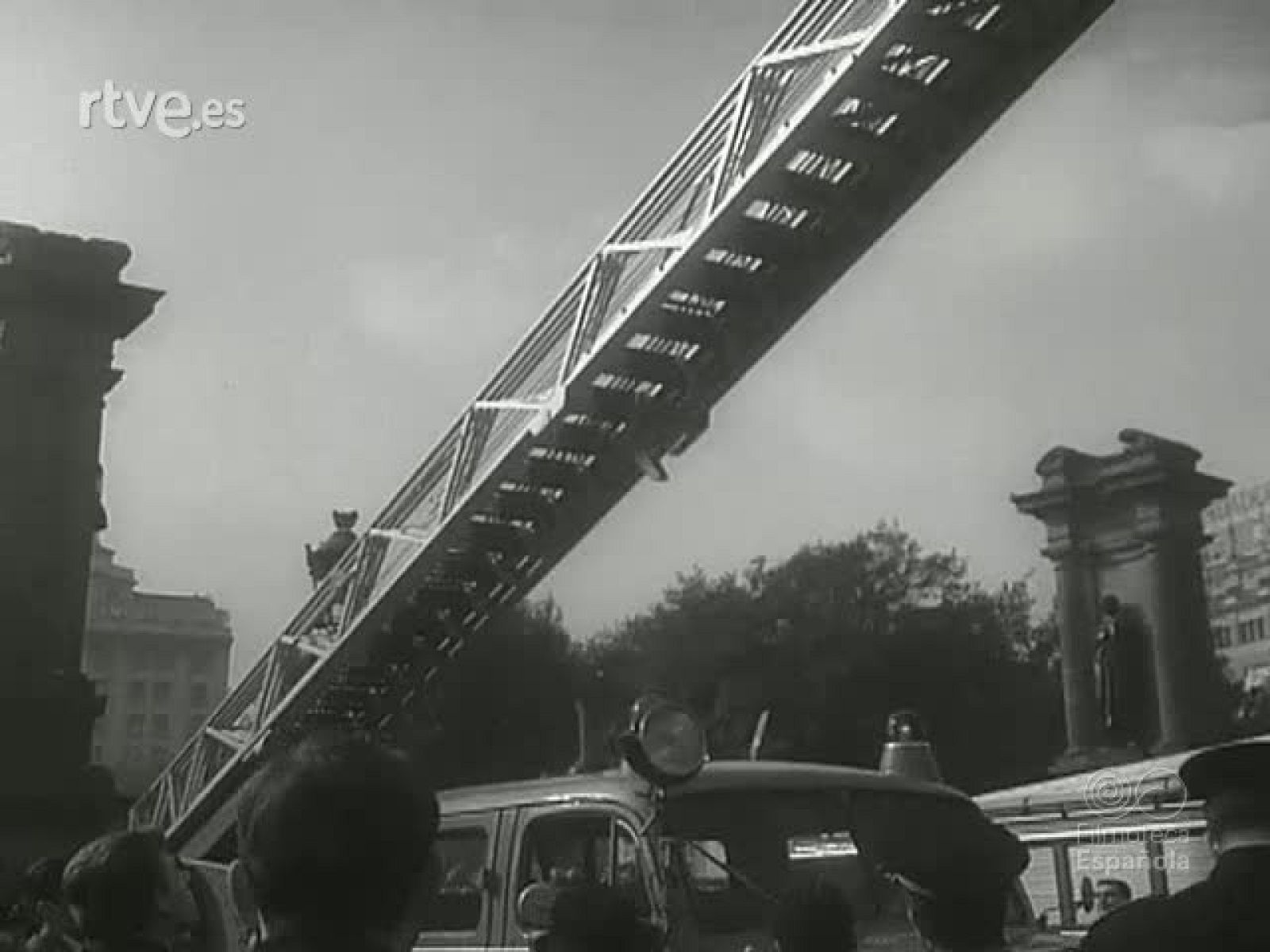 NOT N 1153 B - NO-DO | Ver