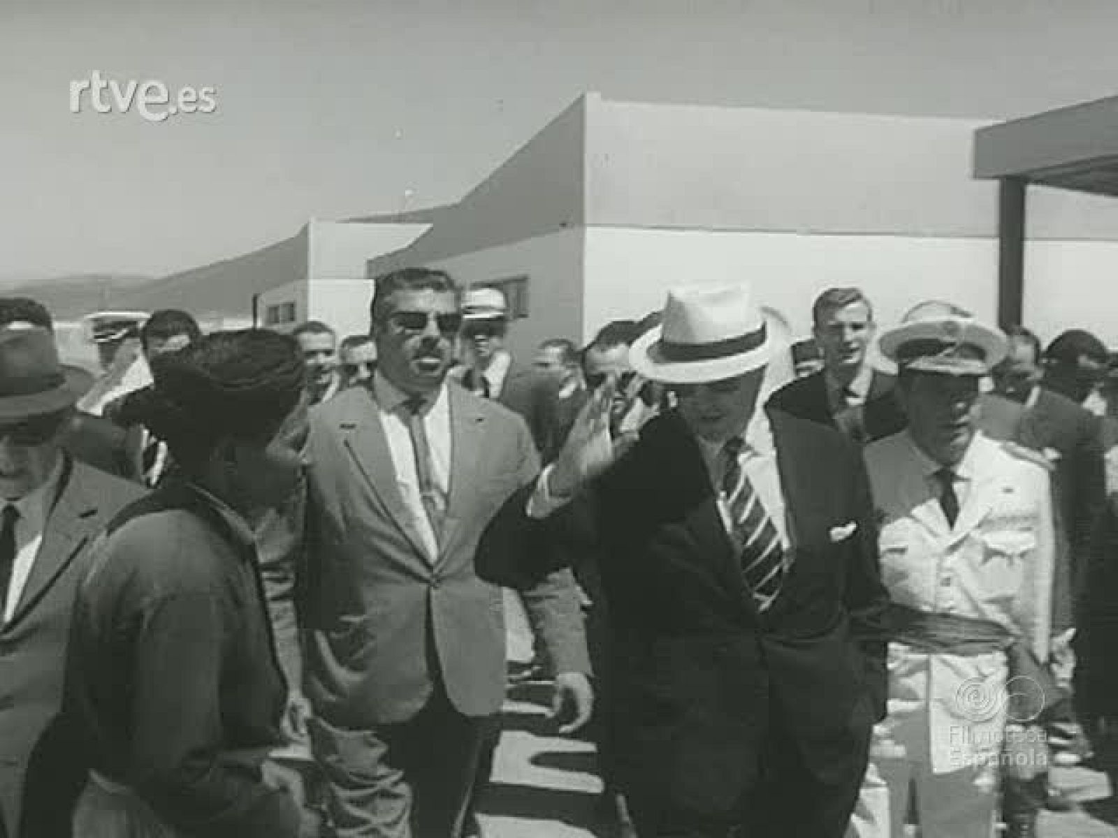 NOT N 1215 A - NO-DO | Ver