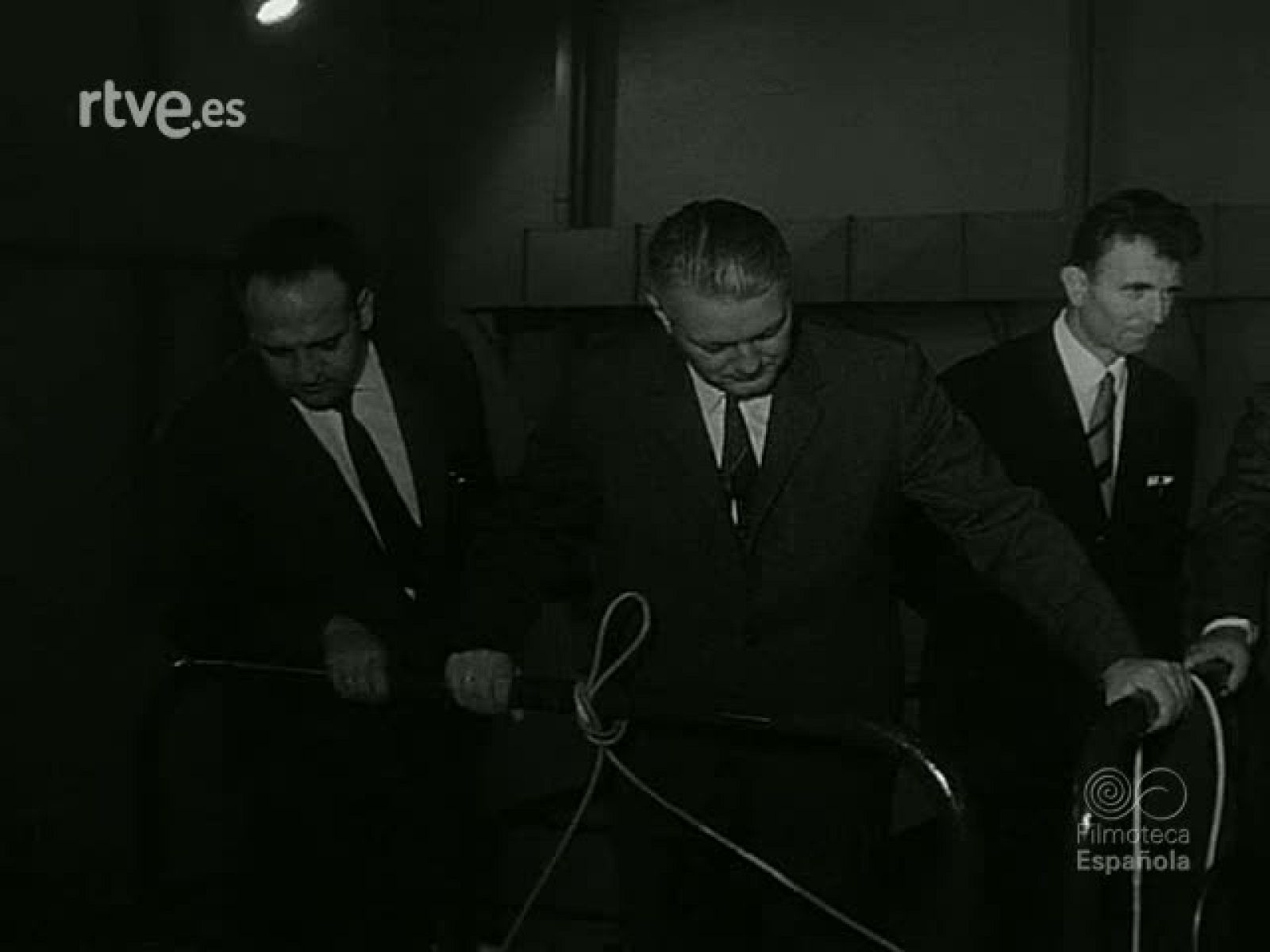 NOT N 1240 A - NO-DO | Ver