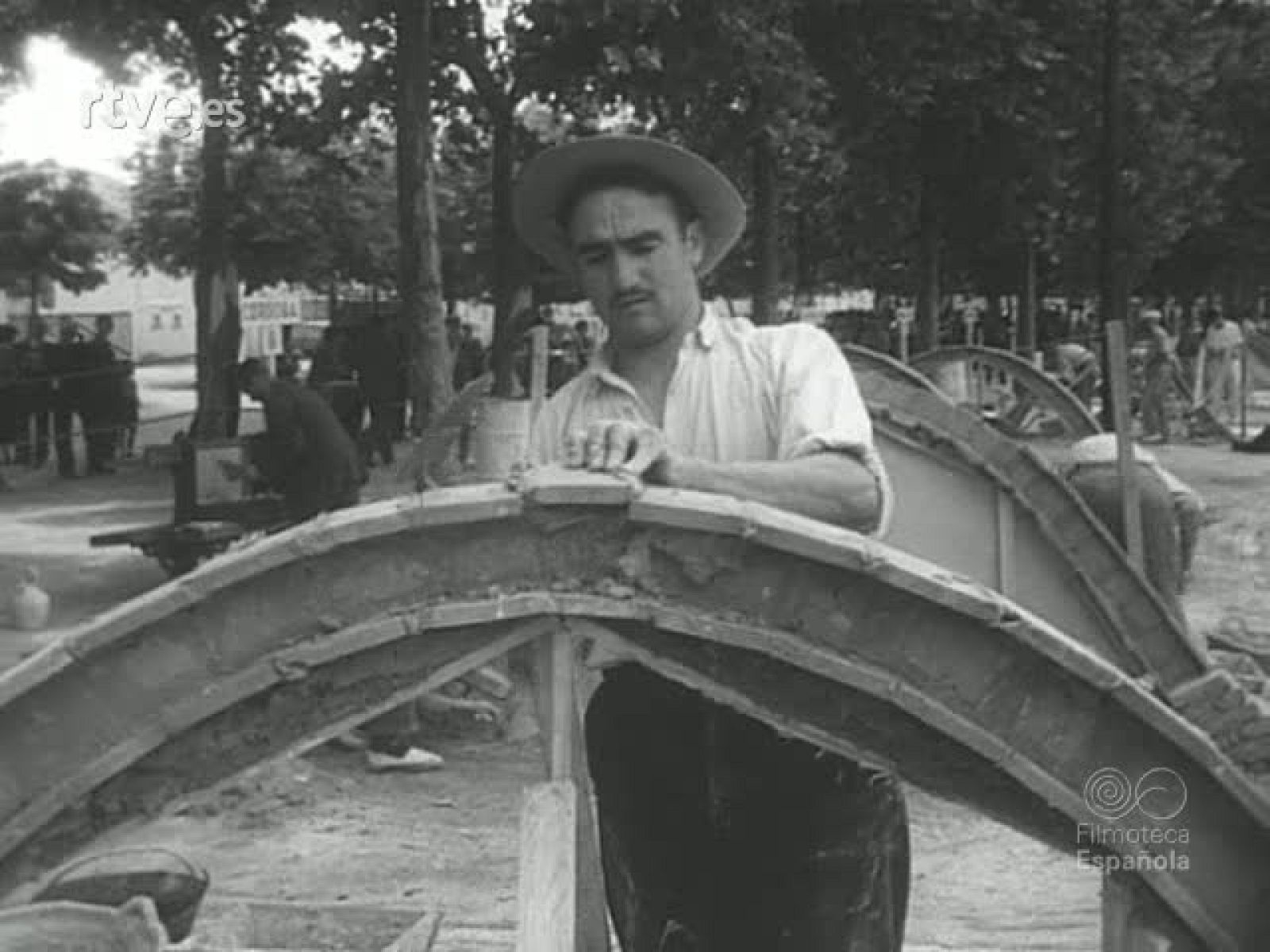 NOT N 651 B - NO-DO | Ver