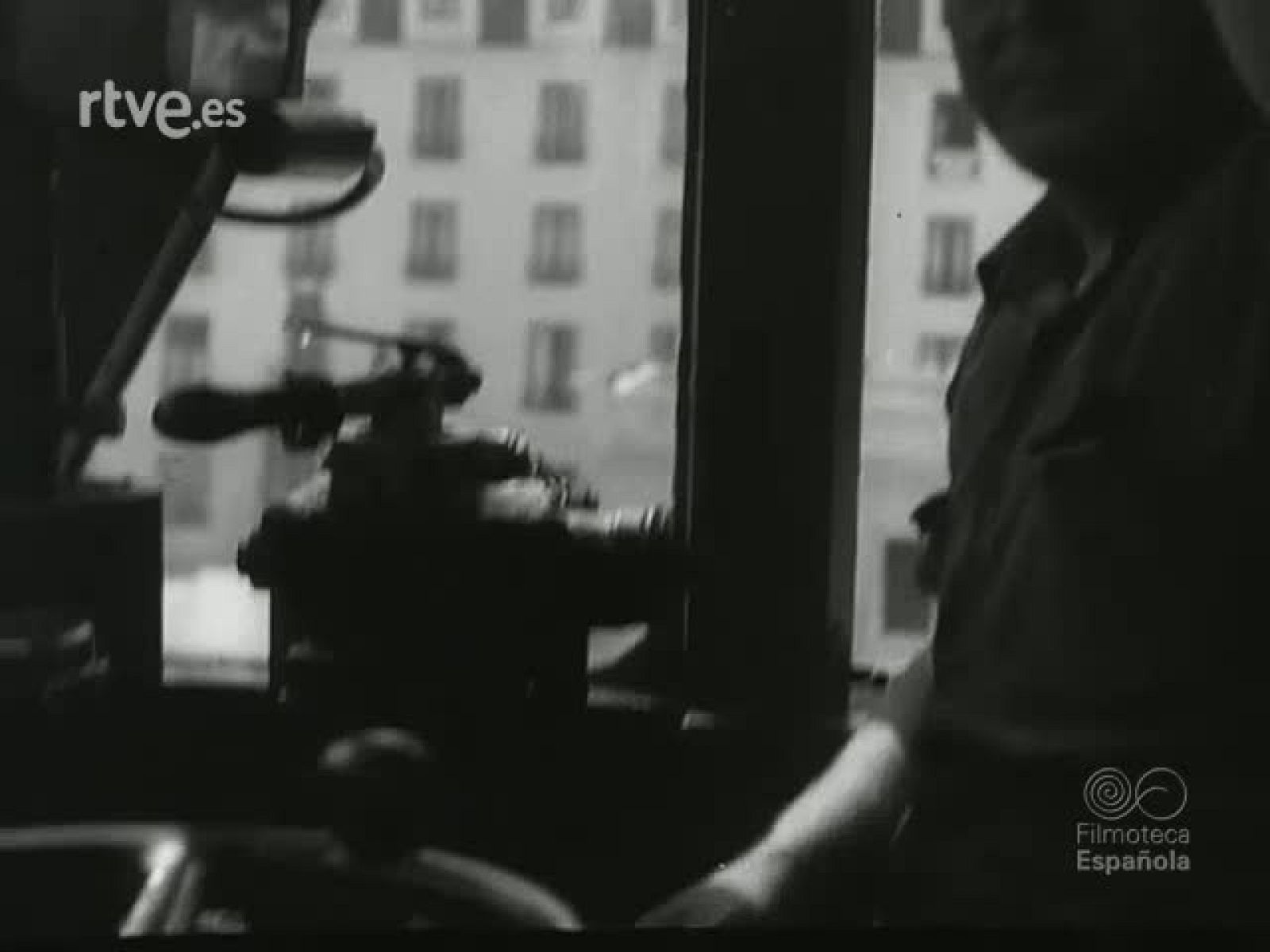 NOT N 610 A - NO-DO | Ver