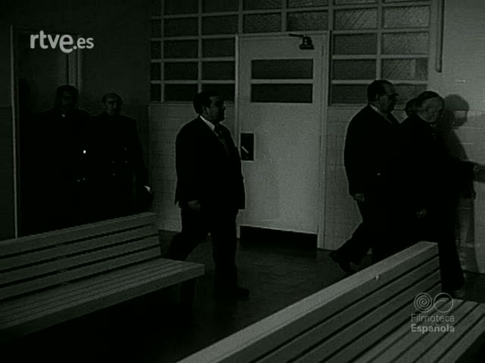 NOT N 893 A - NO-DO | Ver