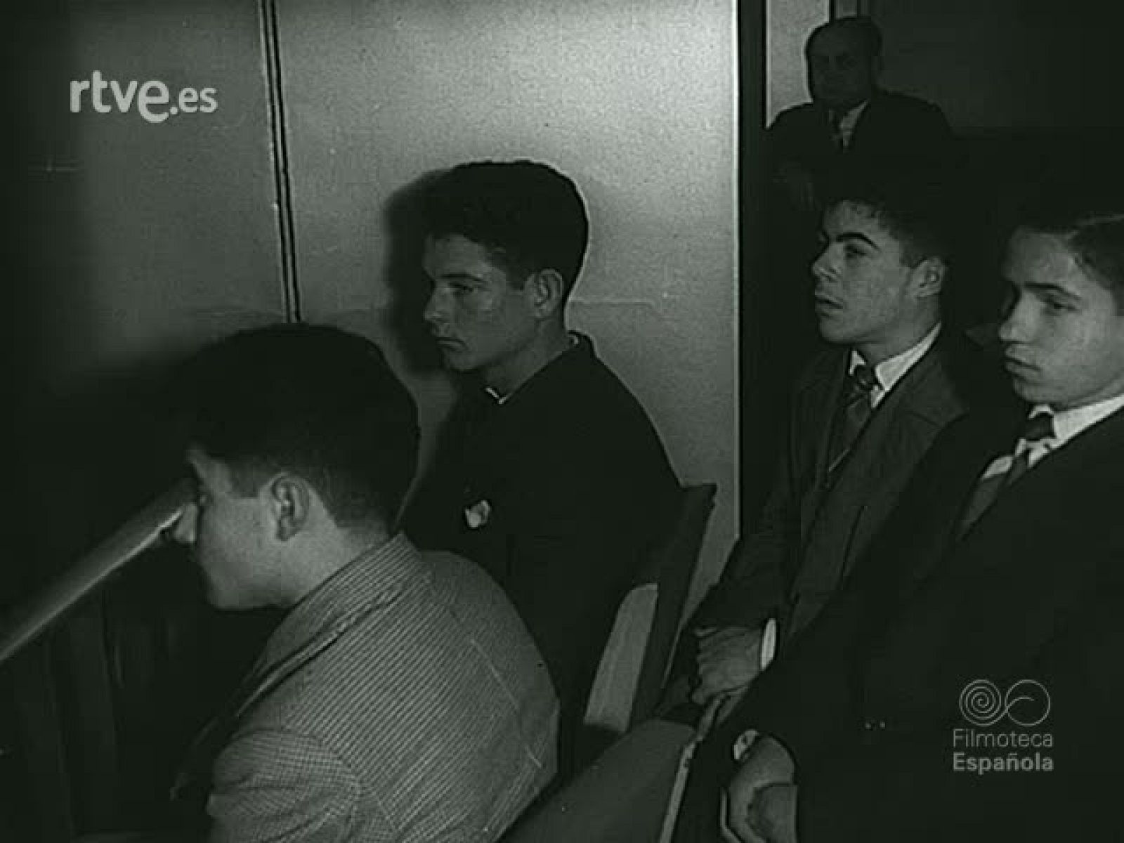 NOT N 883 B - NO-DO | Ver