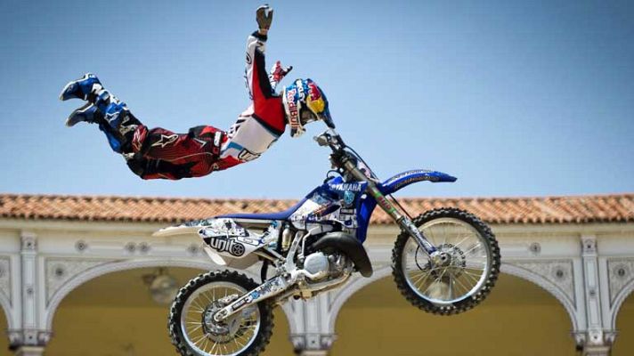 Telediario 1 - Las motos voladoras llenan Las Ventas