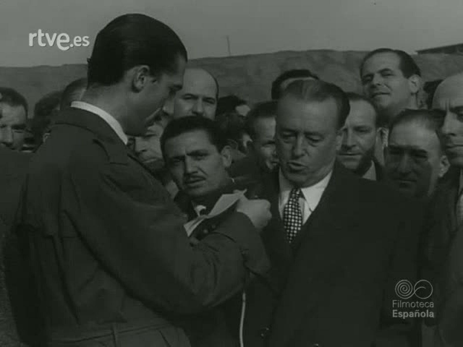 NOT N 832 A - NO-DO | Ver